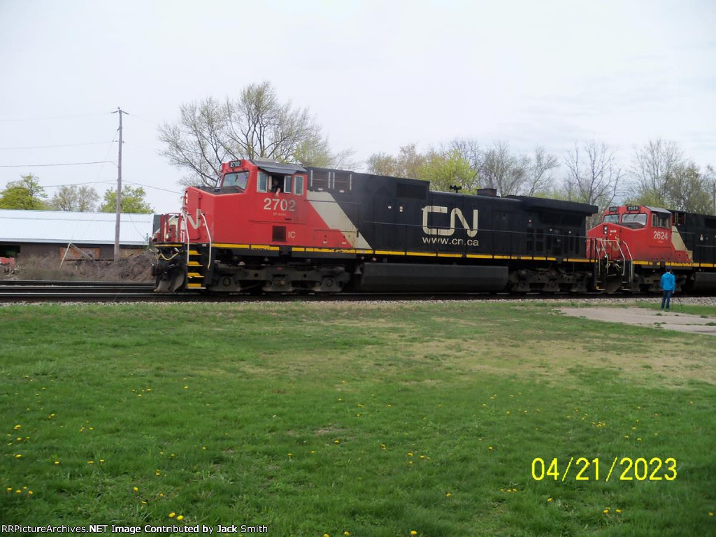 CN 2702